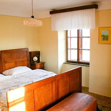 A Lovely House In Valley Vipava