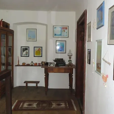 A Lovely House In Valley Vipava