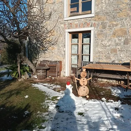 Ferienhaus A Lovely House In Valley Vipava