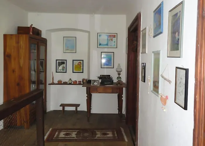 A Lovely House In Valley Vipava